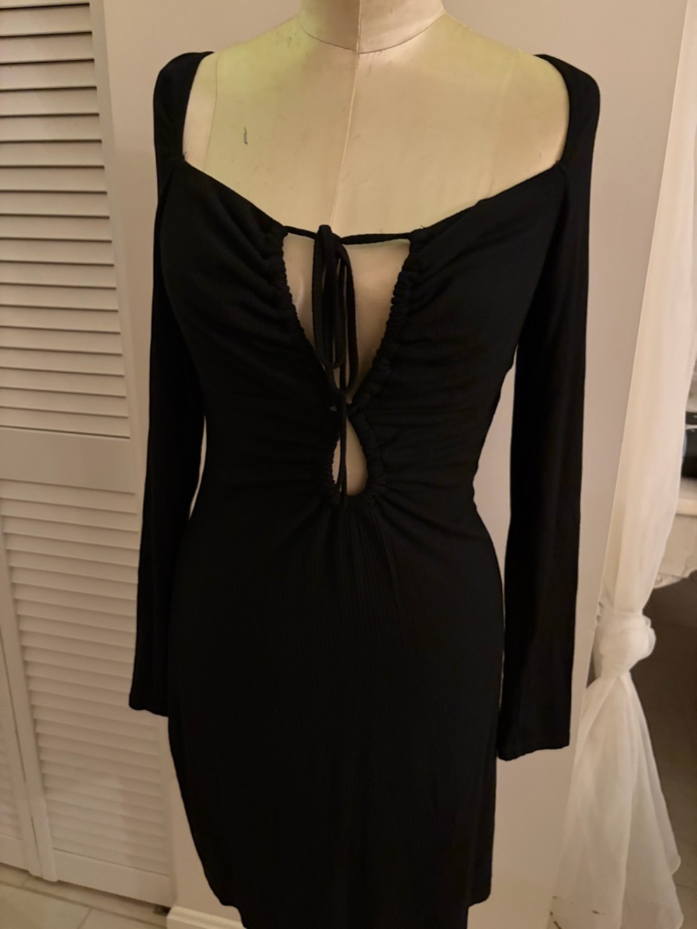 Anthropologie dolan Black Long-Sleeve Cutout Tie-Front Dress